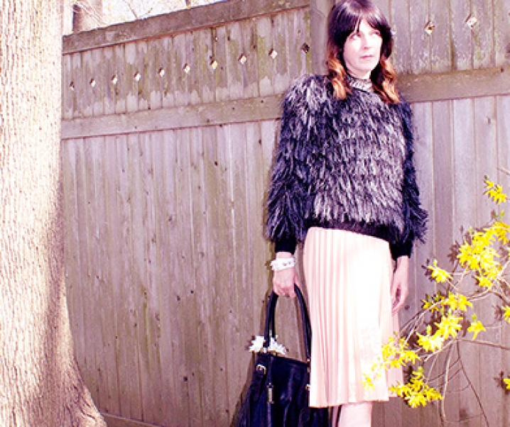 GET CARRIED AWAY SWEATER TOP